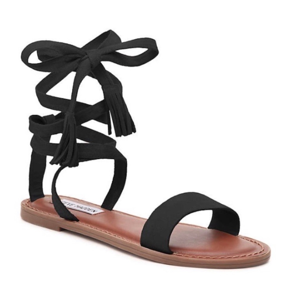 Steve Madden Black Kario Sandals!
